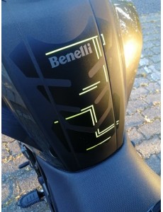 Decoração central para depósito - Benelli TRK502 e 502X